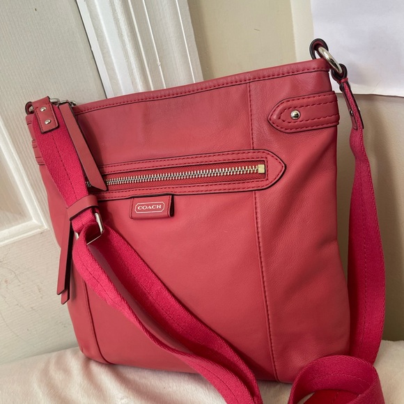 Coach Coral Crossbody Bag EUC - Picture 3 of 16